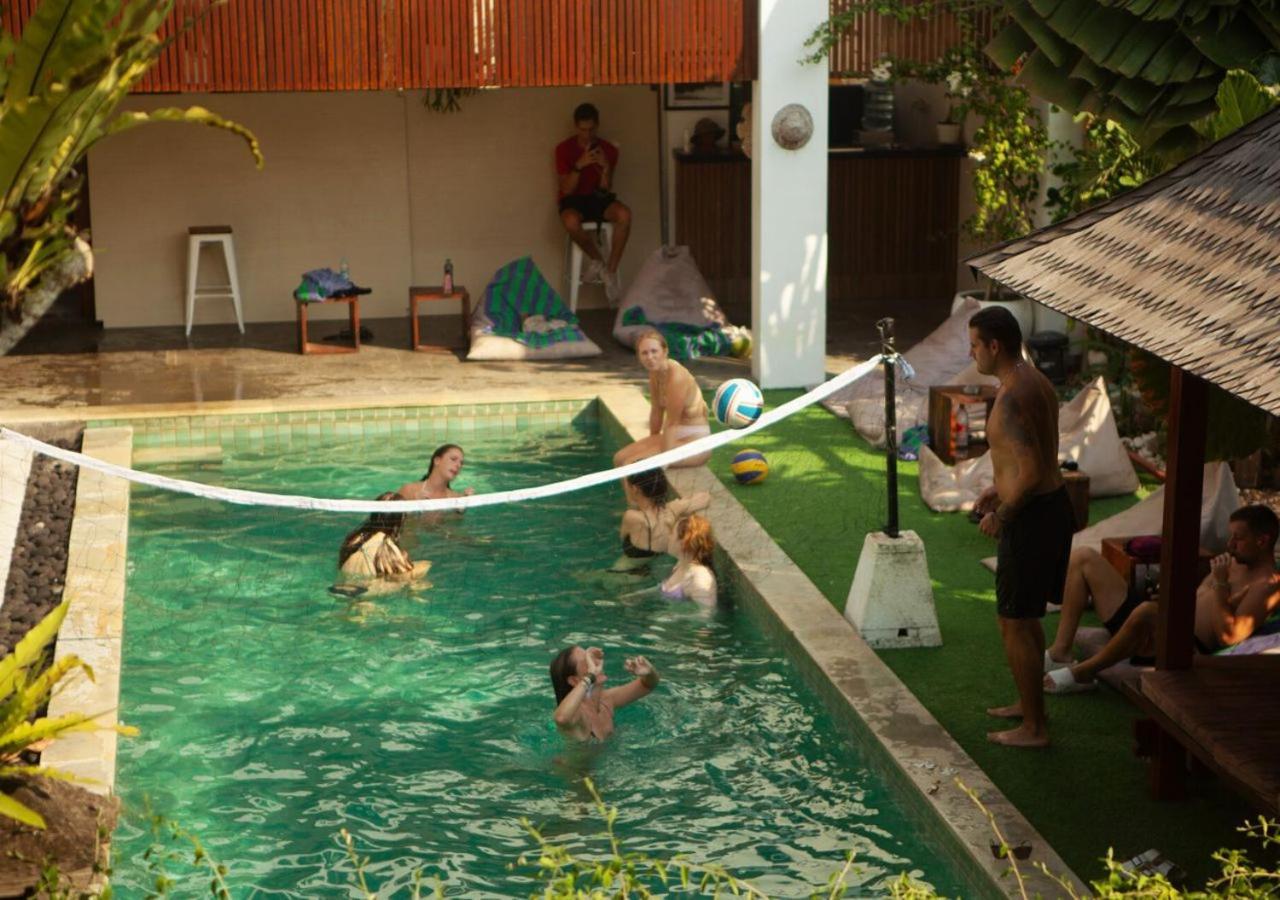 Nyaman Hostel Canggu Buitenkant foto